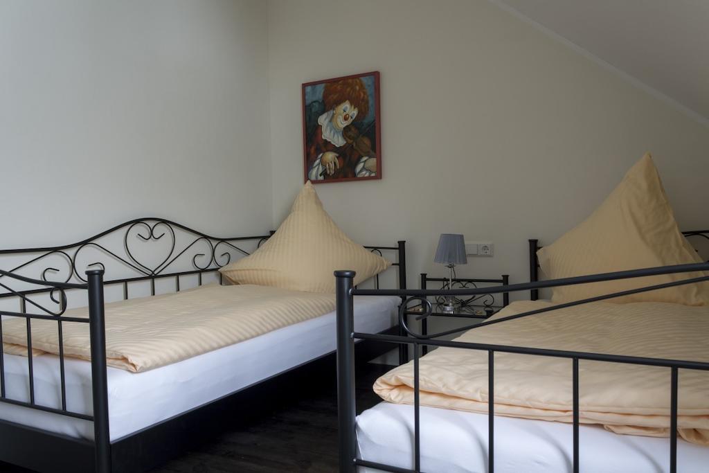 Haus Am Lagunenbad Ferienwohnung Ettelsberg فيلنغن الغرفة الصورة